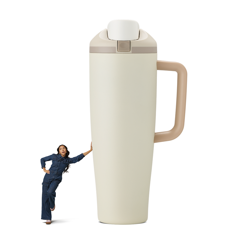 FreeSip® Tumbler Water Bottle FE8G3C31