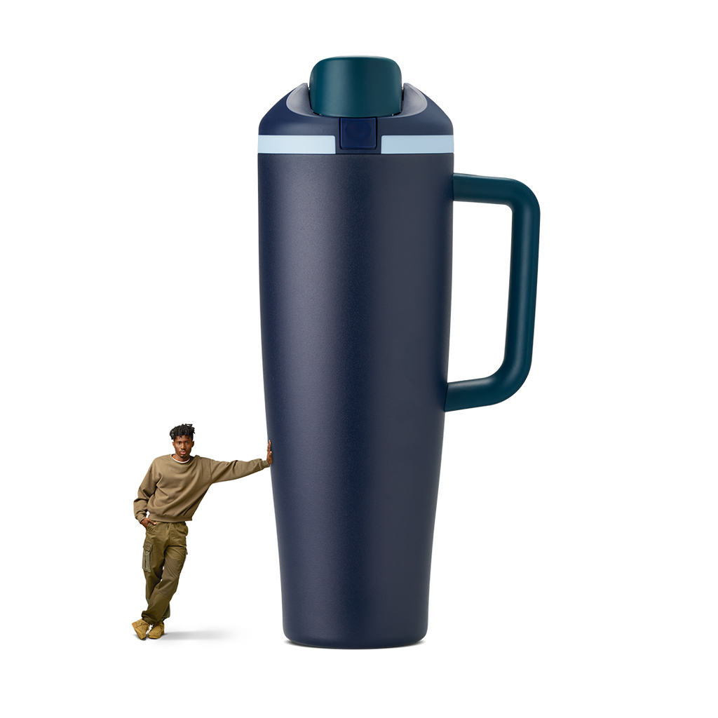 FreeSip® Tumbler Water Bottle FE8G3C31